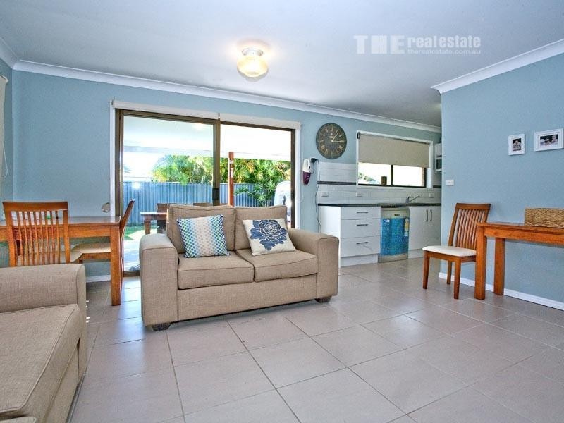 2/23 Chainey Avenue, Miami QLD 4220