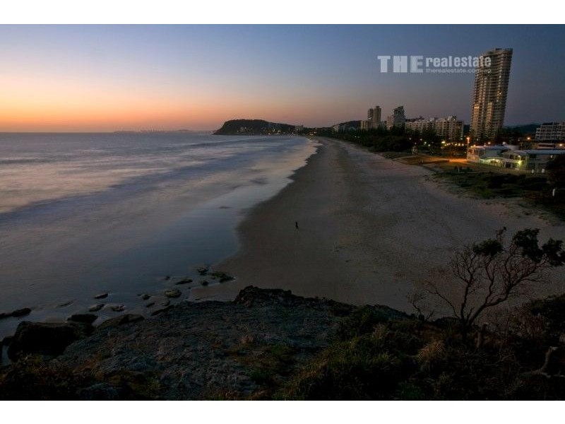 2/23 Chainey Avenue, Miami QLD 4220