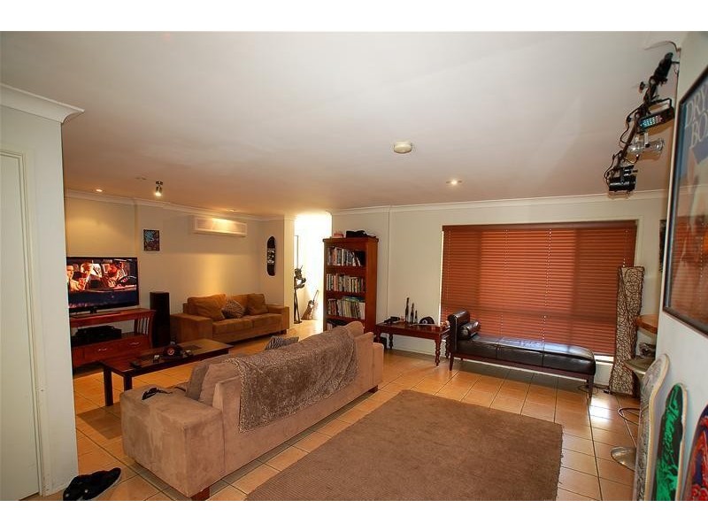 9 Boston Place, Burleigh Waters QLD 4220