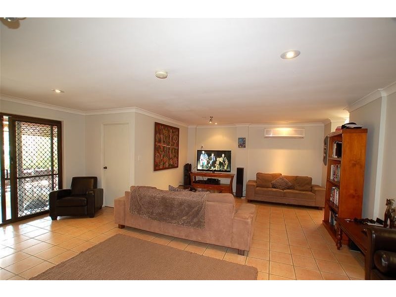 9 Boston Place, Burleigh Waters QLD 4220