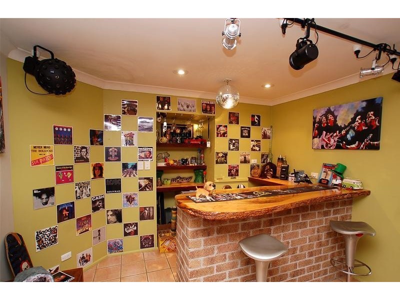 9 Boston Place, Burleigh Waters QLD 4220