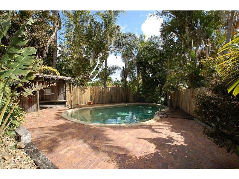 9 Boston Place, Burleigh Waters QLD 4220