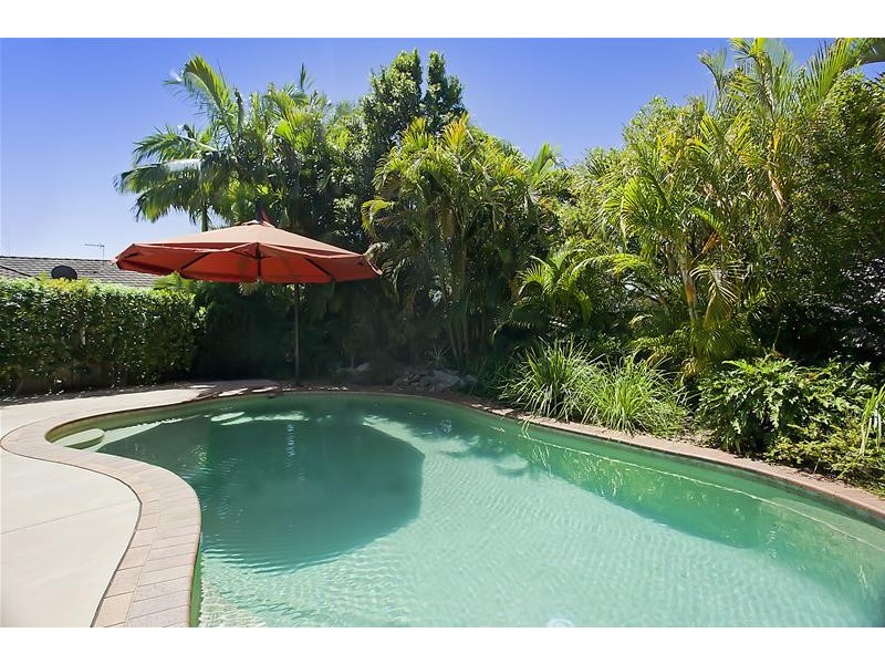 2 Swinburne Street, Varsity Lakes QLD 4227