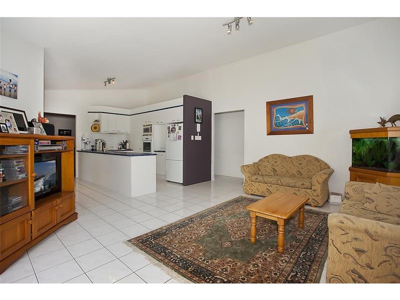 2 Swinburne Street, Varsity Lakes QLD 4227