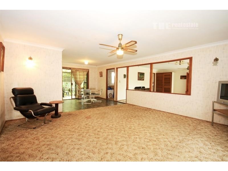 1 Rattan Court, Elanora QLD 4221