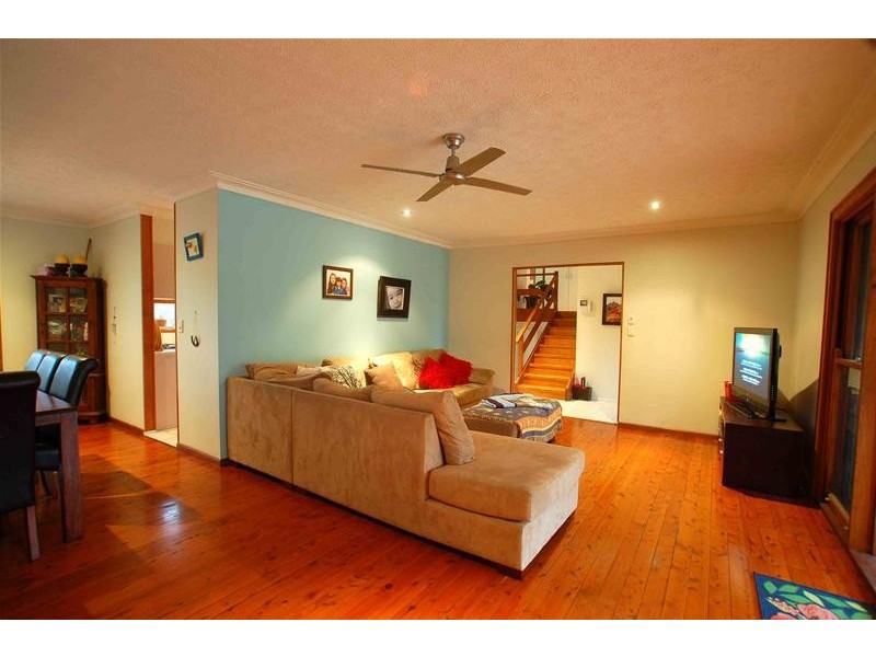 5 Bradley Avenue, Miami QLD 4220