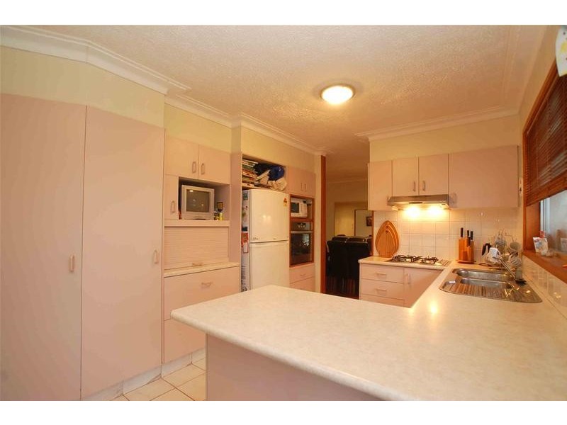 5 Bradley Avenue, Miami QLD 4220