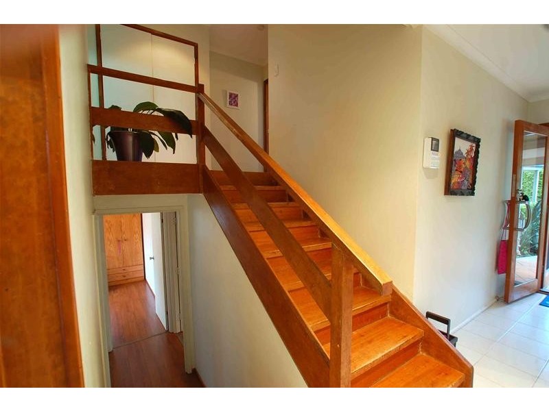 5 Bradley Avenue, Miami QLD 4220