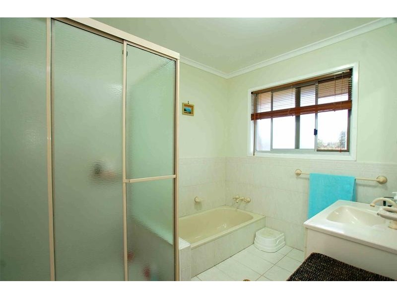 5 Bradley Avenue, Miami QLD 4220