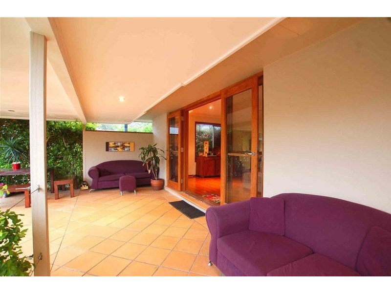 5 Bradley Avenue, Miami QLD 4220