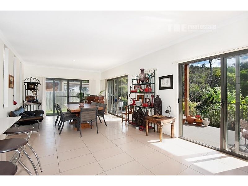 9 Laura Place, Varsity Lakes QLD 4227