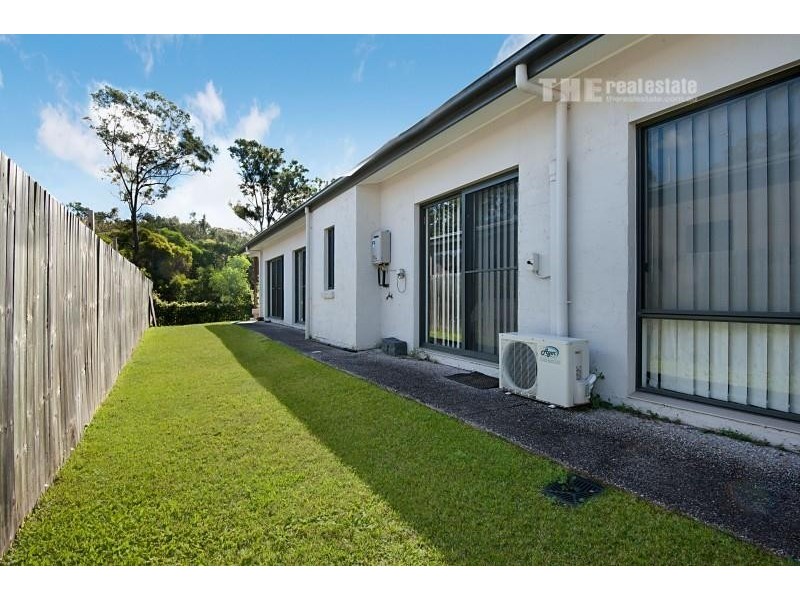 9 Laura Place, Varsity Lakes QLD 4227