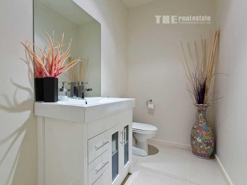 18 Molonglo Close, Reedy Creek QLD 4227