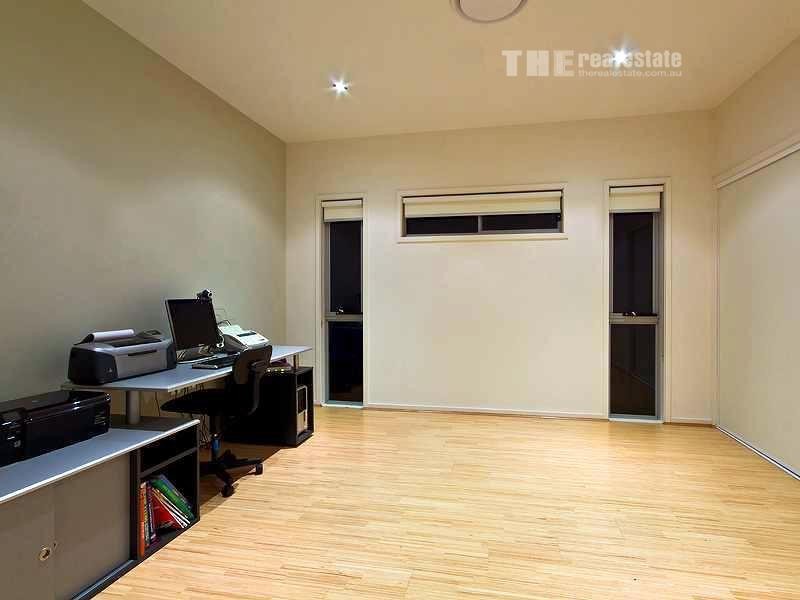 18 Molonglo Close, Reedy Creek QLD 4227