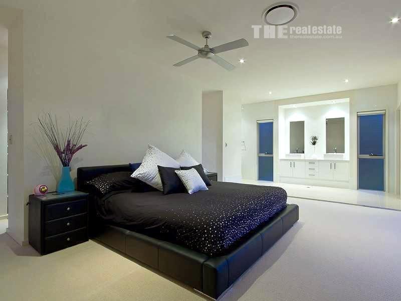 18 Molonglo Close, Reedy Creek QLD 4227