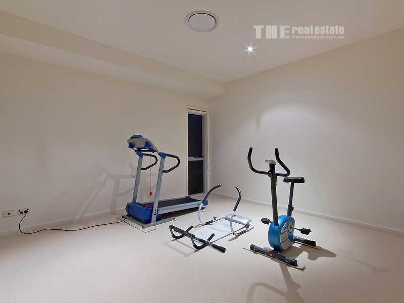 18 Molonglo Close, Reedy Creek QLD 4227