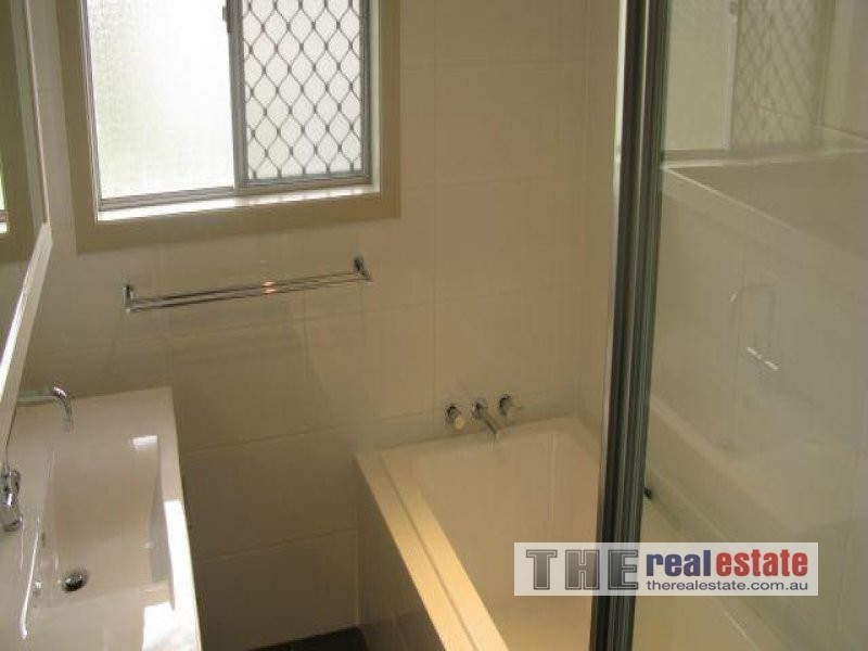 32 Tatha Avenue, Palm Beach QLD 4221