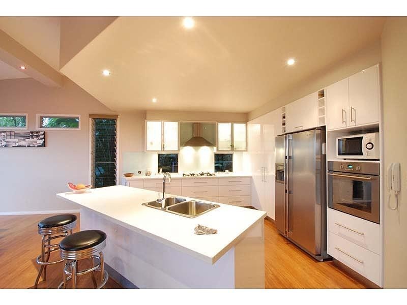 9 Barton Street, Reedy Creek QLD 4227