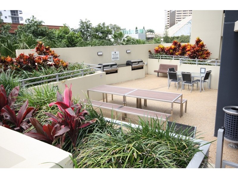 305/2685 Gold Coast Highway, Broadbeach QLD 4218