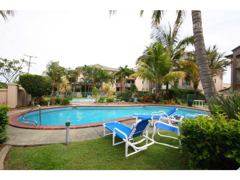 17/143 Golden Four Drive, Bilinga QLD 4225