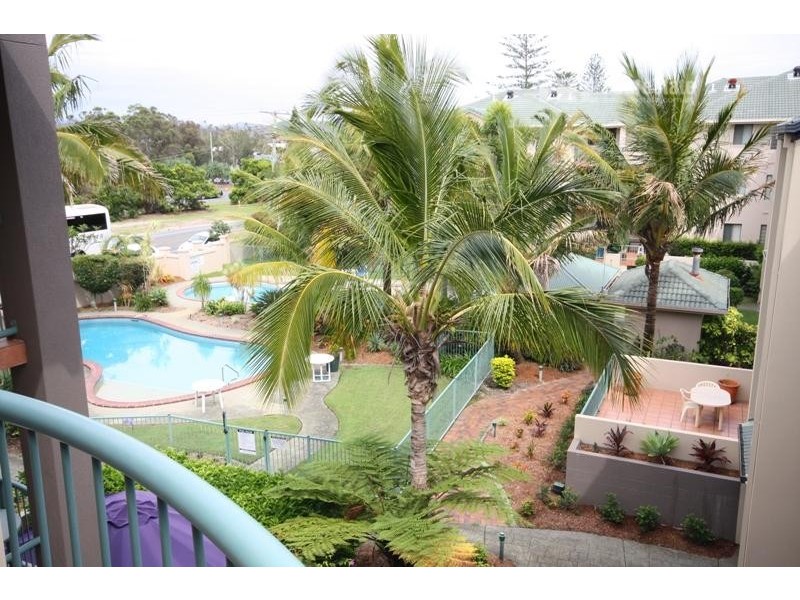 17/143 Golden Four Drive, Bilinga QLD 4225