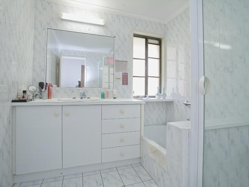 86/12 Landau Court, Miami QLD 4220