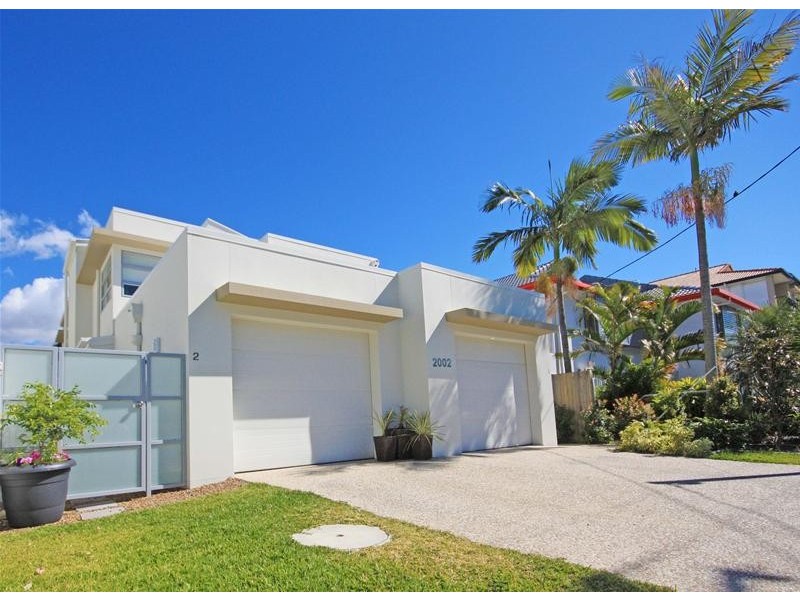 2/2002 Gold Coast Highway, Miami QLD 4220