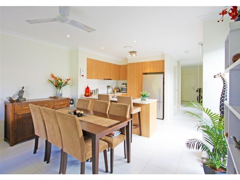 2/2002 Gold Coast Highway, Miami QLD 4220