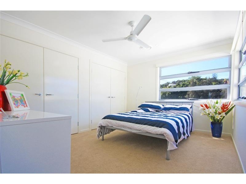 2/2002 Gold Coast Highway, Miami QLD 4220