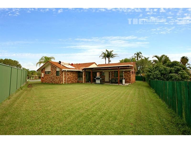 6 Twin Oaks Place, Varsity Lakes QLD 4227