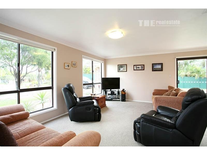 6 Twin Oaks Place, Varsity Lakes QLD 4227