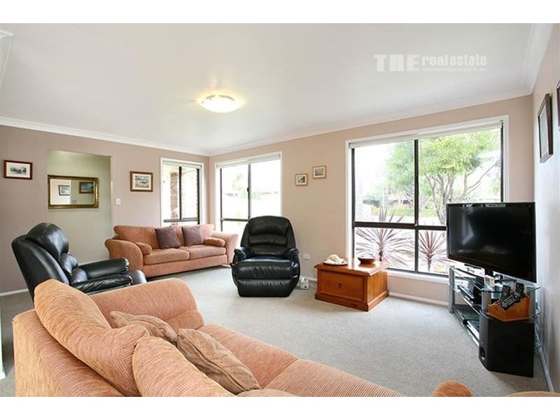 6 Twin Oaks Place, Varsity Lakes QLD 4227