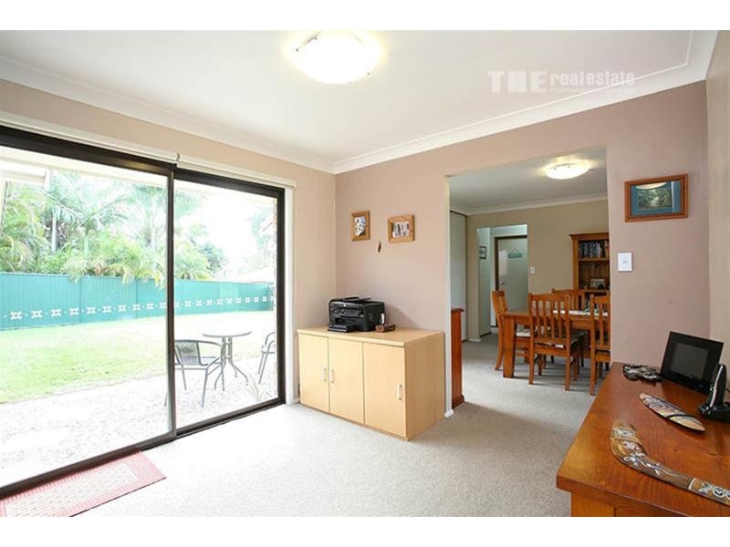6 Twin Oaks Place, Varsity Lakes QLD 4227