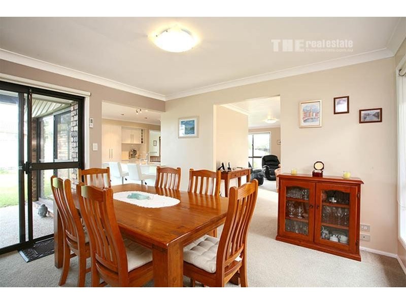 6 Twin Oaks Place, Varsity Lakes QLD 4227