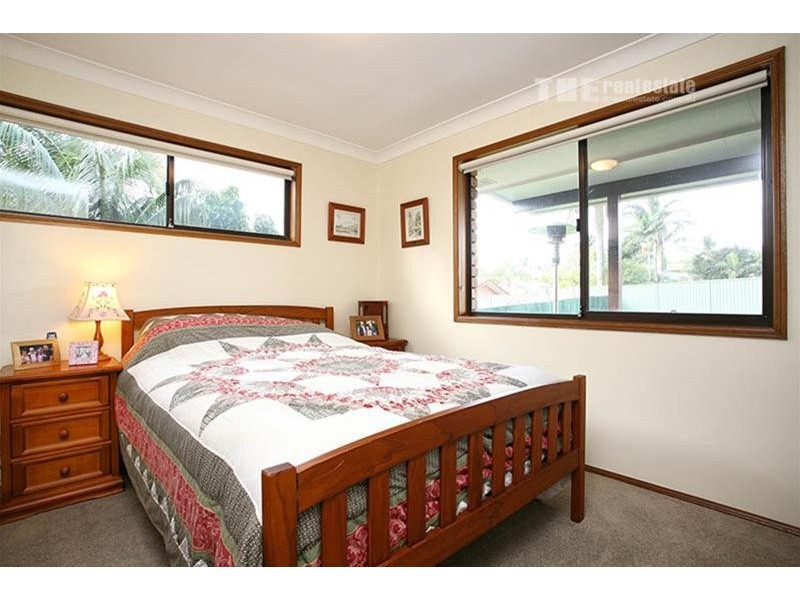 6 Twin Oaks Place, Varsity Lakes QLD 4227