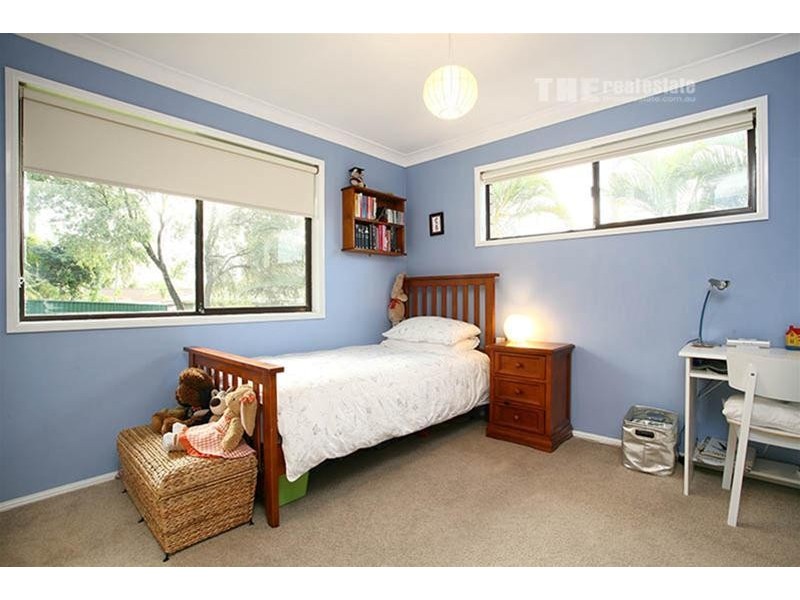 6 Twin Oaks Place, Varsity Lakes QLD 4227