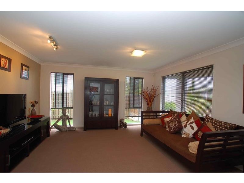 17 Willow Tree Drive, Reedy Creek QLD 4227