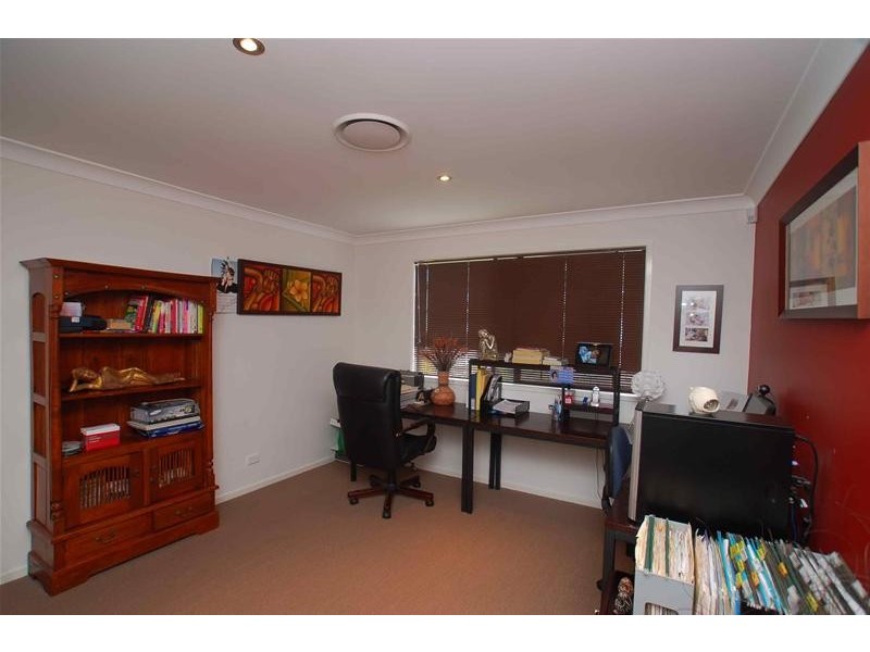 17 Willow Tree Drive, Reedy Creek QLD 4227