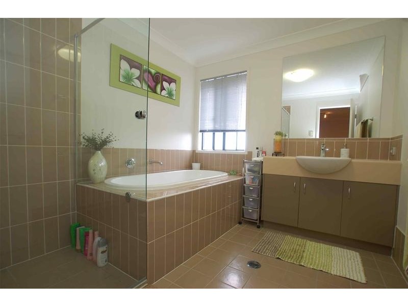 17 Willow Tree Drive, Reedy Creek QLD 4227