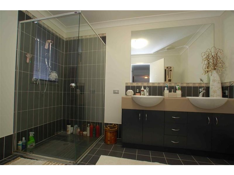 17 Willow Tree Drive, Reedy Creek QLD 4227