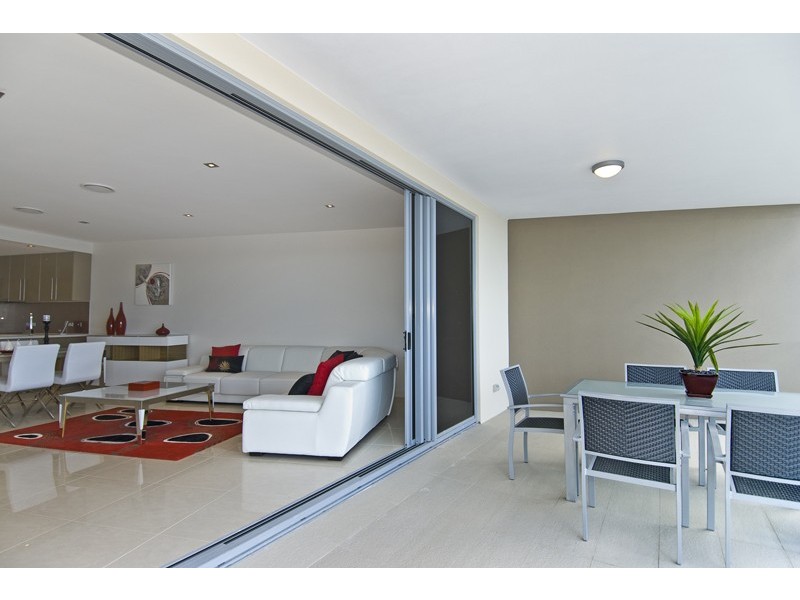 1-24 Emerald Drive, Carrara QLD 4211