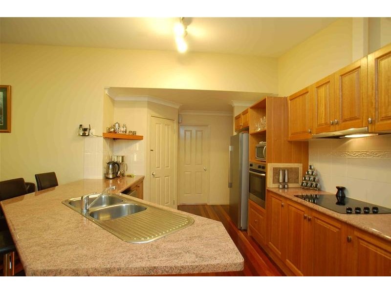 2 Riverina Court, Mudgeeraba QLD 4213