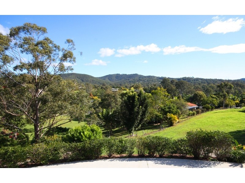 2 Riverina Court, Mudgeeraba QLD 4213