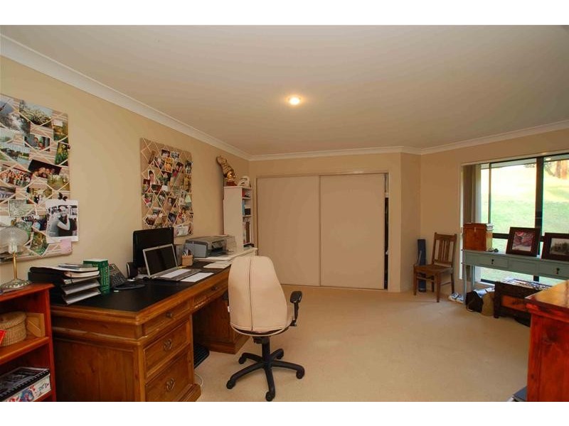 2 Riverina Court, Mudgeeraba QLD 4213