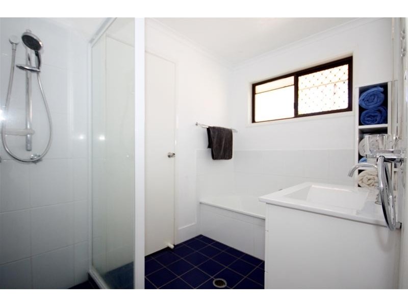 63 Silvabank Drive, Varsity Lakes QLD 4227