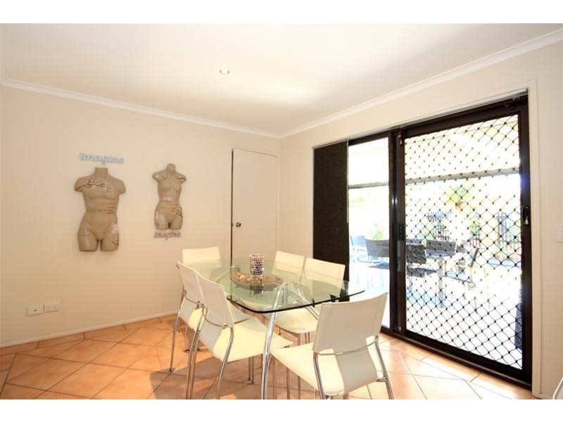 63 Silvabank Drive, Varsity Lakes QLD 4227