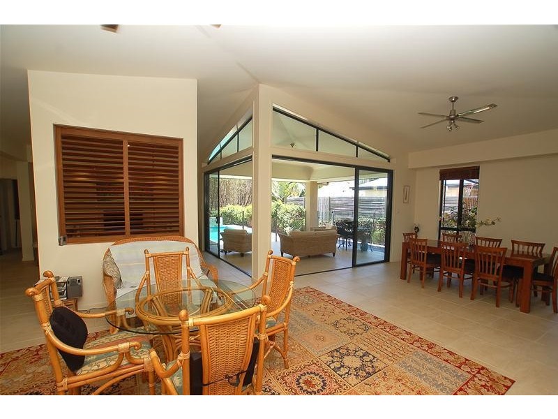 9 Grove Creek Close, Reedy Creek QLD 4227