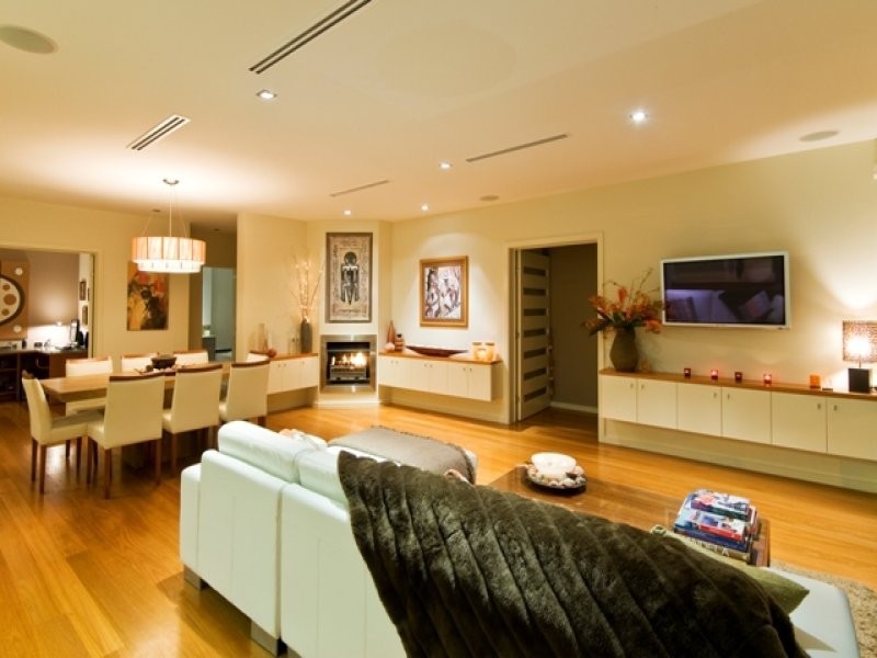 16 Hedges Avenue, Mermaid Beach QLD 4218