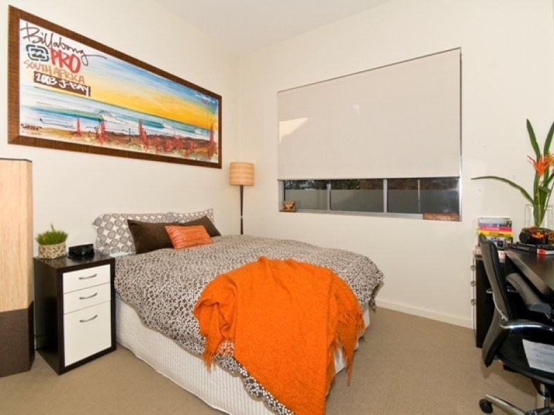 16 Hedges Avenue, Mermaid Beach QLD 4218