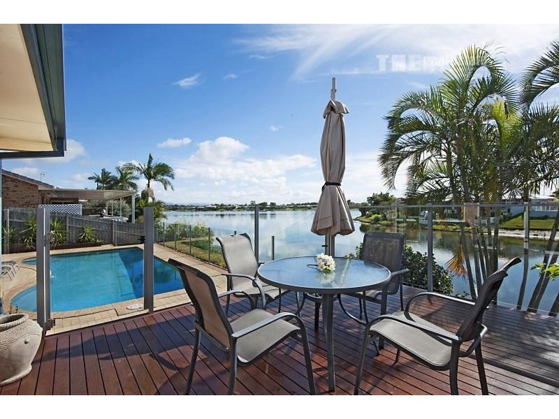 17 Wedgebill Parade, Burleigh Waters QLD 4220